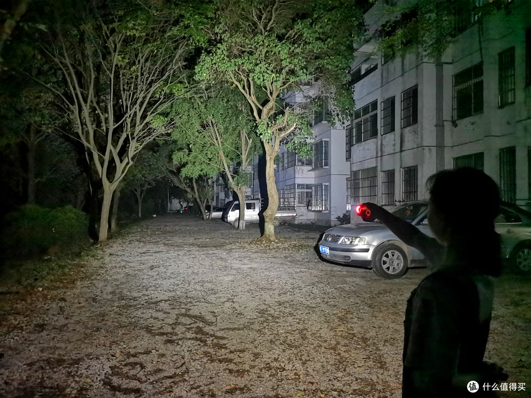 Lumintop 雷明兔fw3a 手电夜光版本把玩感受