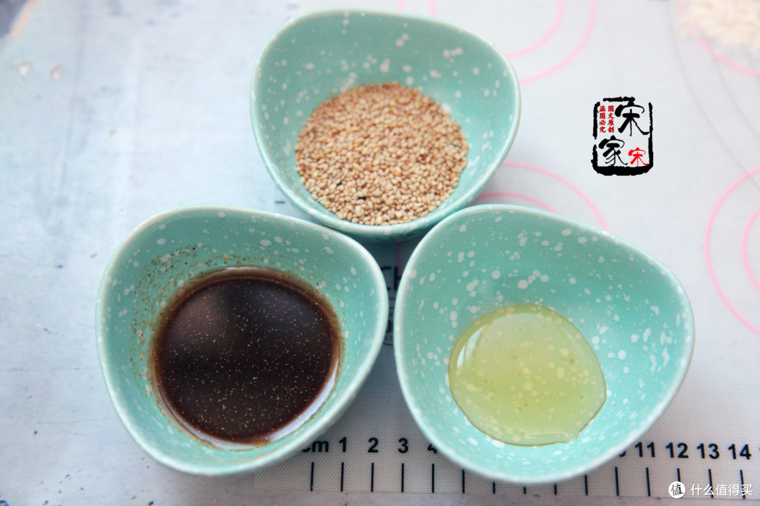 它是山东早餐三巨头之一,简单易做又好吃,酥得掉渣