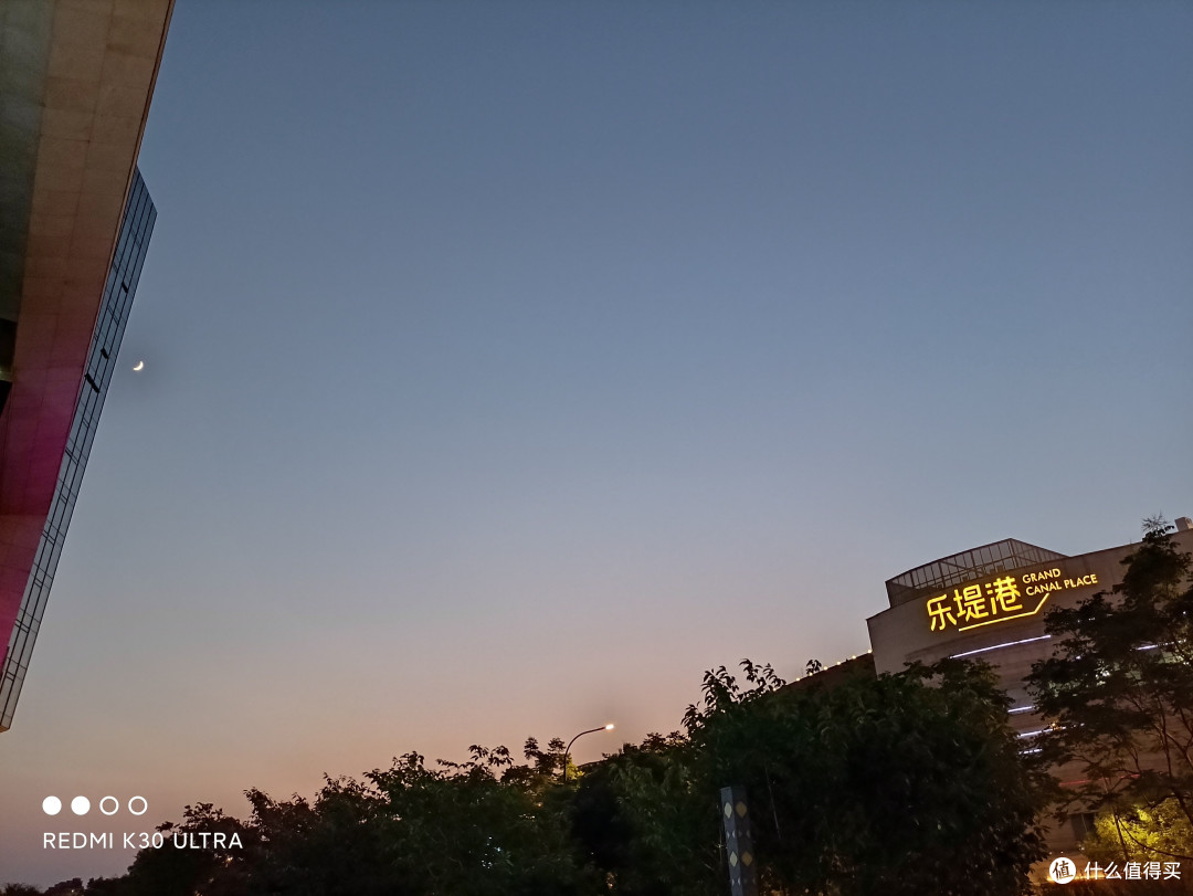“夜景”模式(和普通模式比没什么差别)