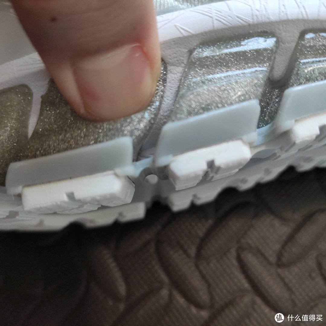 拼多多花了429 给老妈买了亚瑟士 ASICS GEL-QUANTUM 360 4