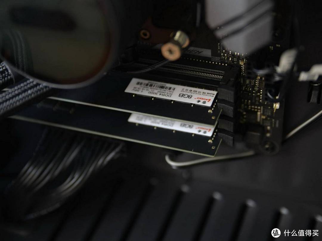 拼多多上的纯国产内存，雷赤玄铁DDR4 3000 8G内存超频体验