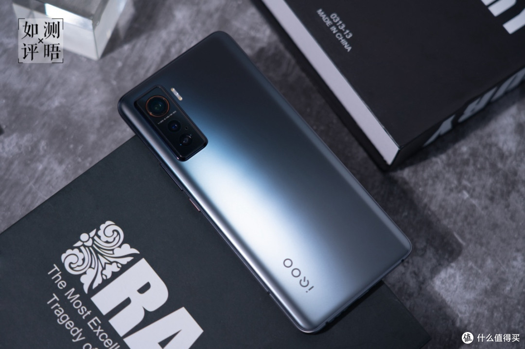 iQOO 5迷之定价，120W快充和宝马联名，并不能帮助iQOO定位高端