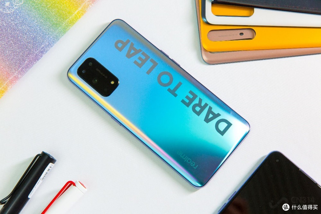 realme 真我X7 Pro深度评测:65W闪充+120Hz AMOLED柔性屏,值得买吗?