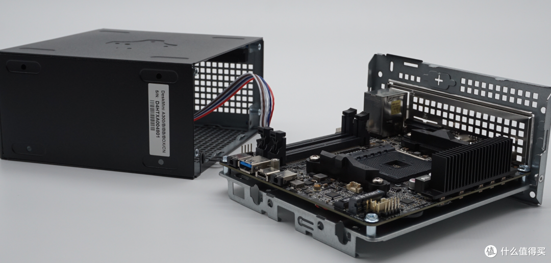 空间利用率与性价比的完美结合 Deskmini A300 + 200 GE 带来超办公电脑