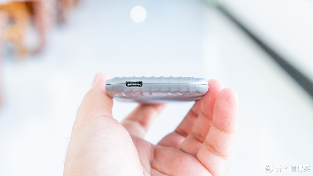 西数 My Passport™ 随行 SSD 版评测:满足你想要的千兆读写,轻薄便携