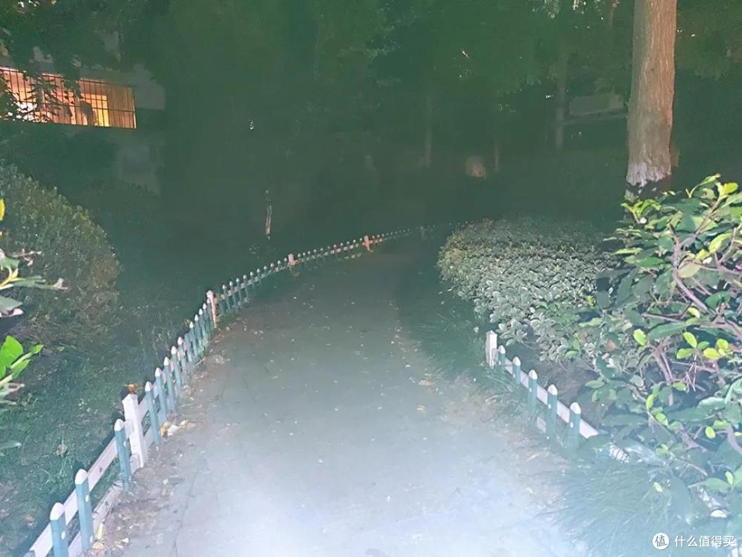 汉风评社 篇二十二：凭什么它就成为了夜跑神器？XTAR爱克斯达RC2-200跑步灯开箱评测