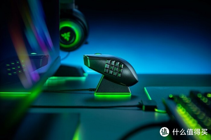 Razer雷蛇发布Naga Pro“那伽梵蛇”专业版无线鼠标，采用HyperSpeed无线技术、Focus+20K DPI光学传感器