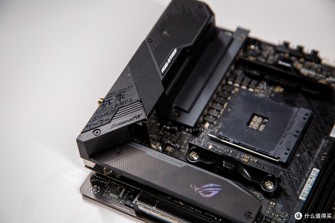 考虑未来提前布置PCIe4.0主机分享:这套白色主题是你的菜吗?