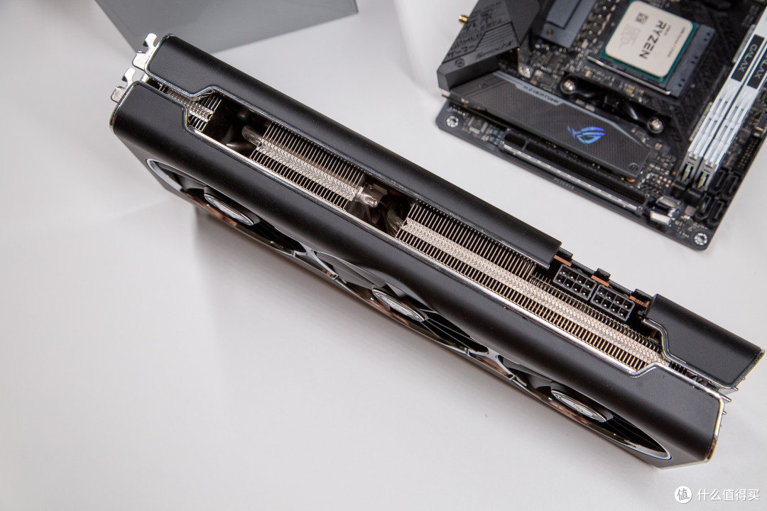 考虑未来提前布置PCIe4.0主机分享:这套白色主题是你的菜吗?