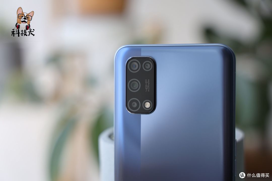 realme 真我X7 Pro对比V5,差价四百究竟怎么选