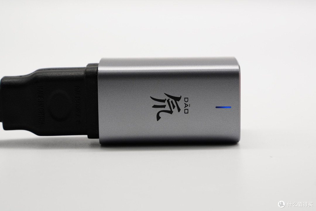 拆解报告:nubia努比亚65W USB PD氘锋氮化镓快速充电器