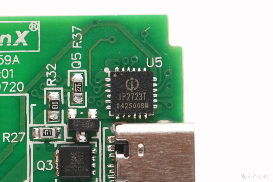 拆解报告:nubia努比亚65W USB PD氘锋氮化镓快速充电器