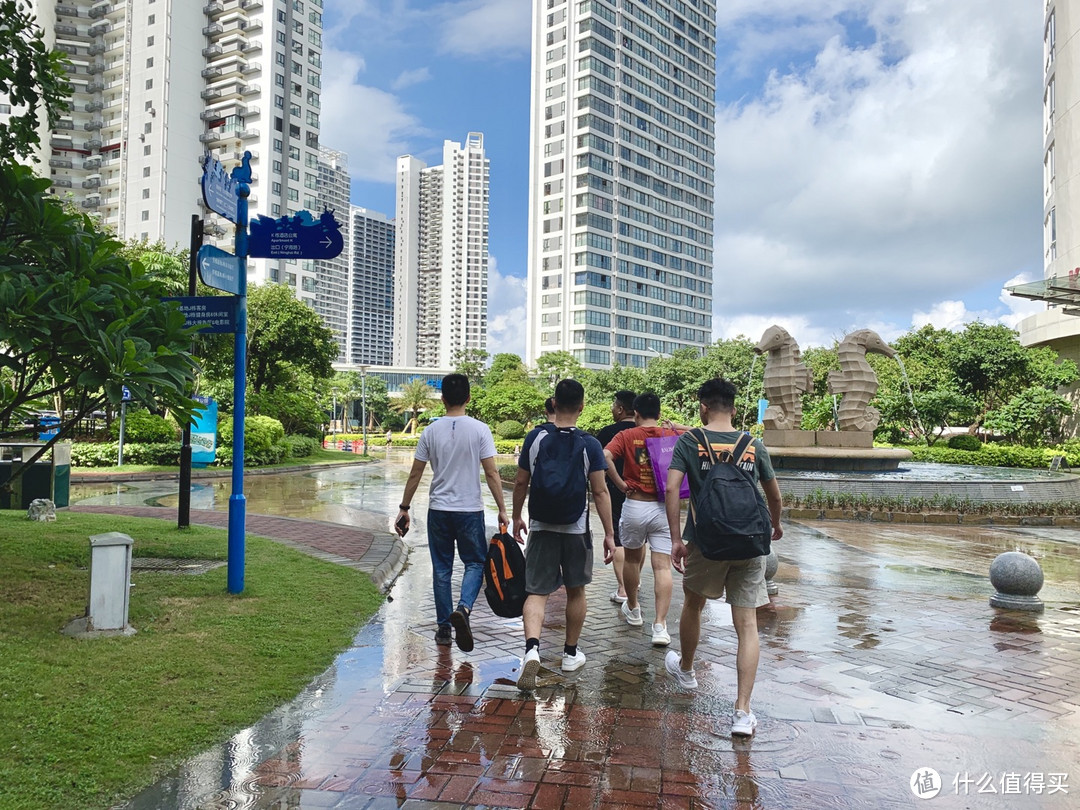 刚下过一场大阵雨