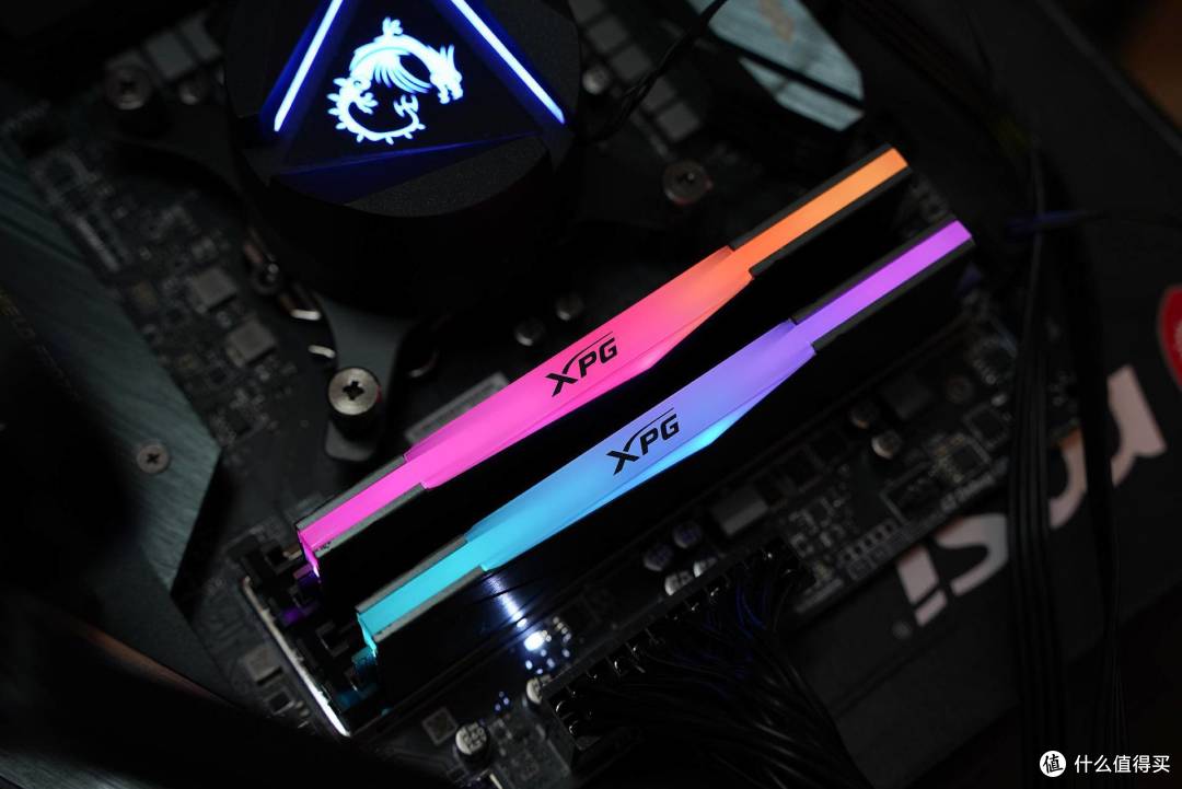 选对颗粒超频容易 XPG龙耀D50勇超4400MHz!