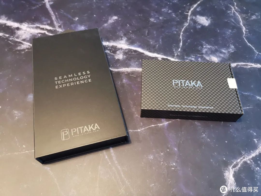 既然随身携带,那一定要足够轻便!PITAKA超轻装EDC两件套