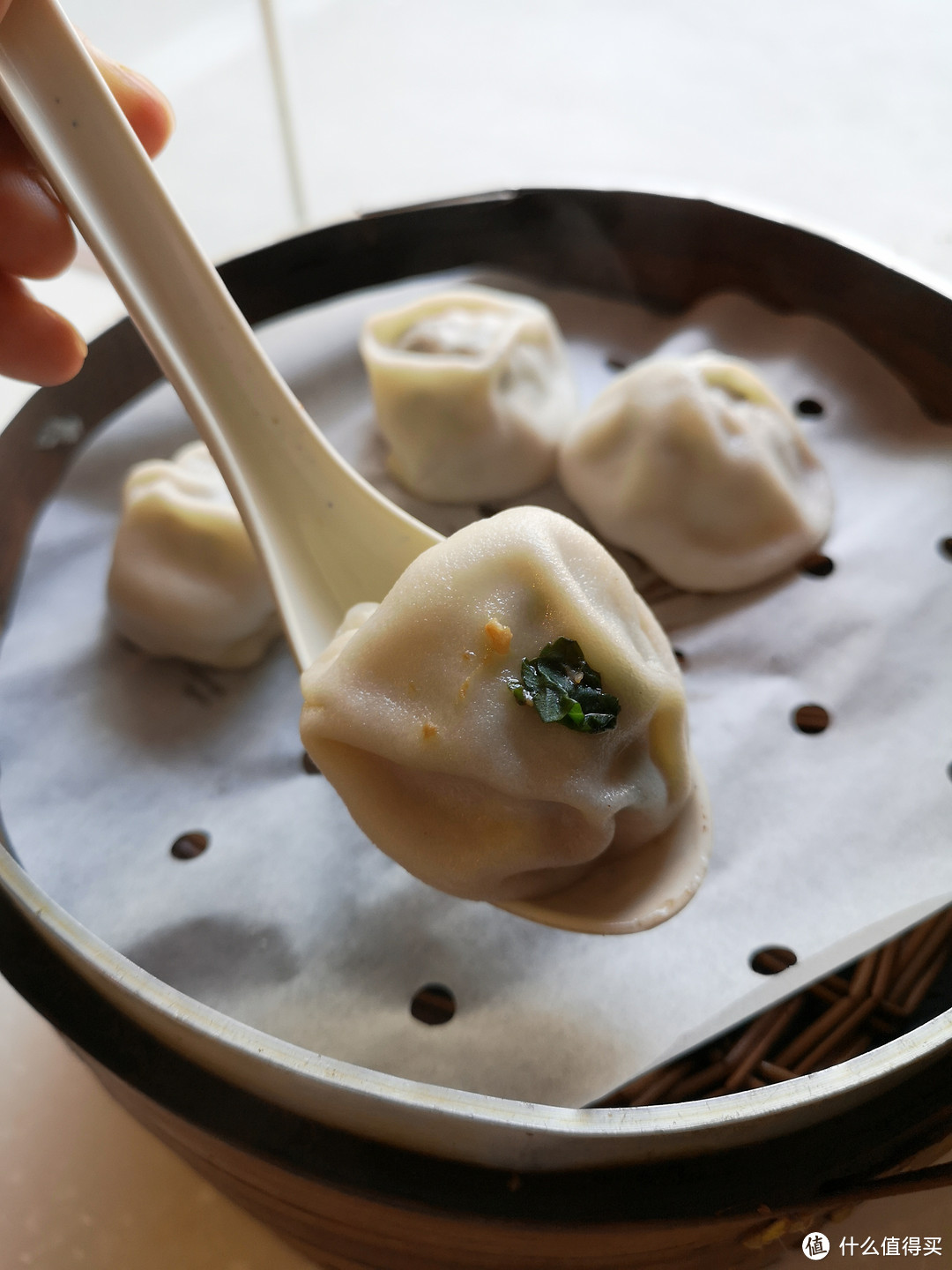 菊叶汤包和虾仁汤包,更爱菊叶