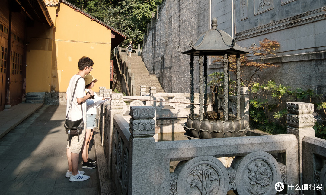 周末出游之 杭州西湖净慈寺-雷峰塔-双投桥