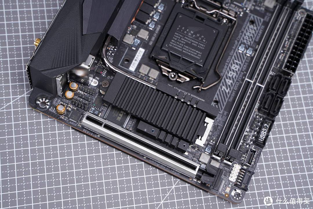 短小精悍 技嘉Z490I AORUS ULTRA开箱