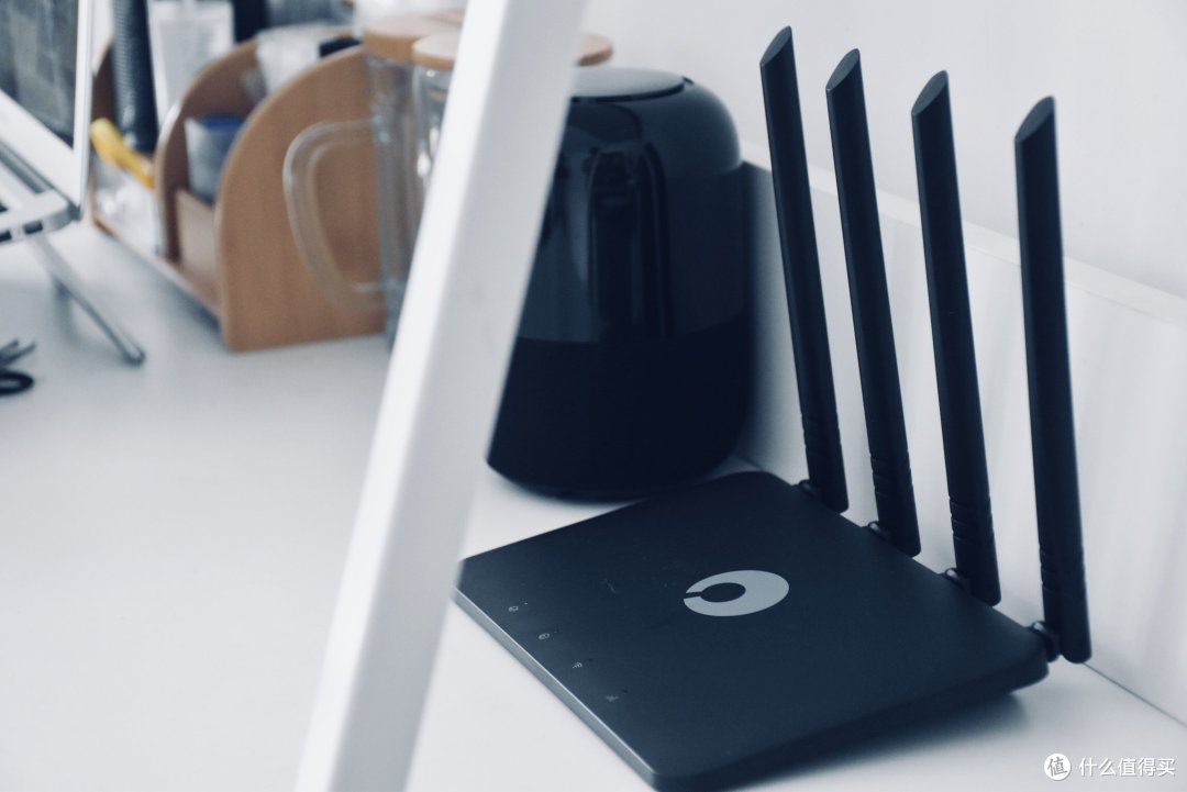 可玩性高,性价比也不错:蒲公英4G路由器X4C