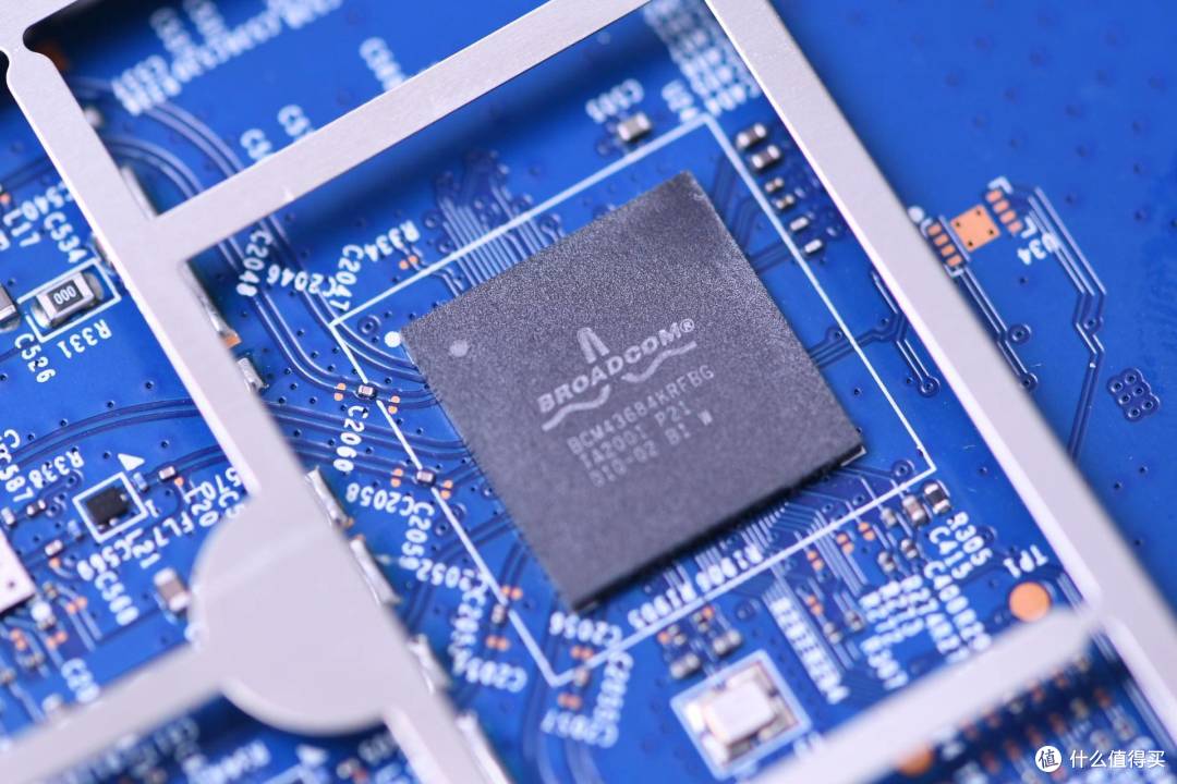 高端用料主流价格！网件AX8路由器拆解测试