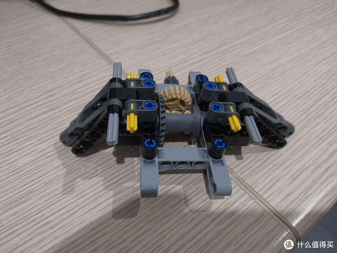 LEGO 机械组系列 42110 路虎卫士越野车 评测