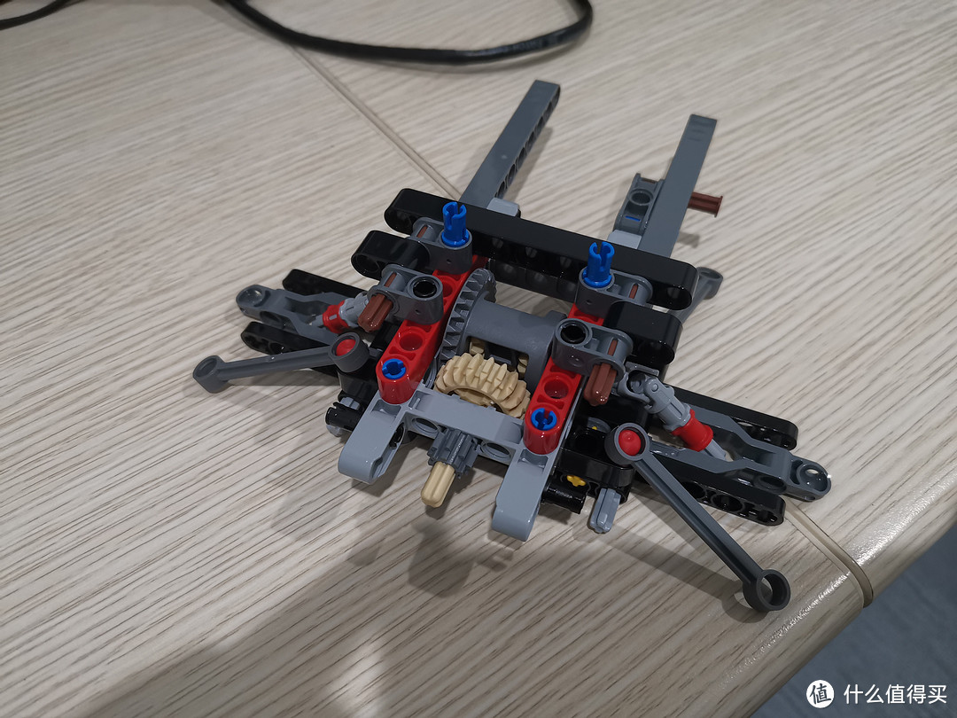 LEGO 机械组系列 42110 路虎卫士越野车 评测