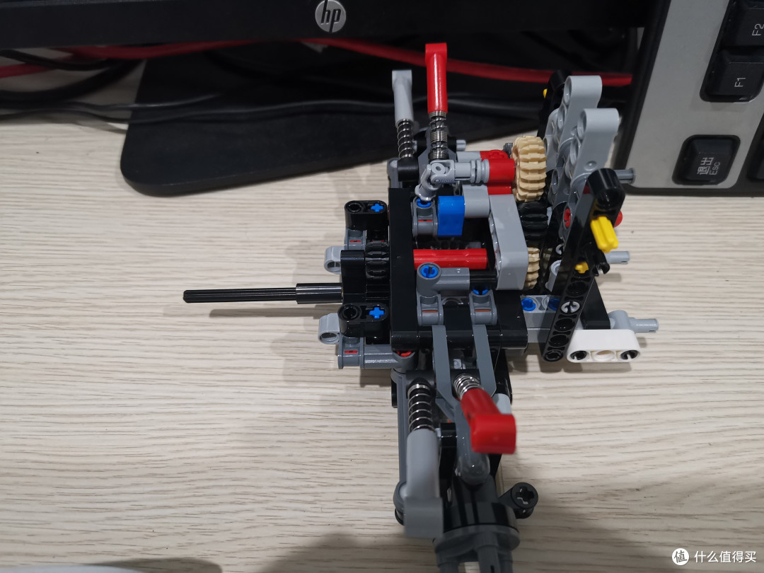 LEGO 机械组系列 42110 路虎卫士越野车 评测