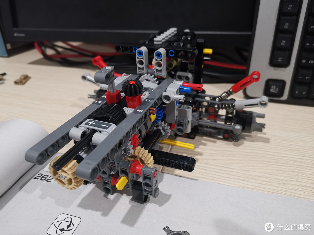 LEGO 机械组系列 42110 路虎卫士越野车 评测