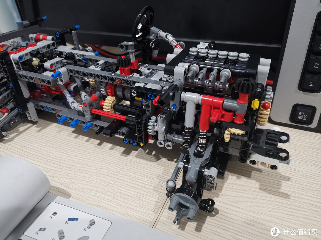 LEGO 机械组系列 42110 路虎卫士越野车 评测