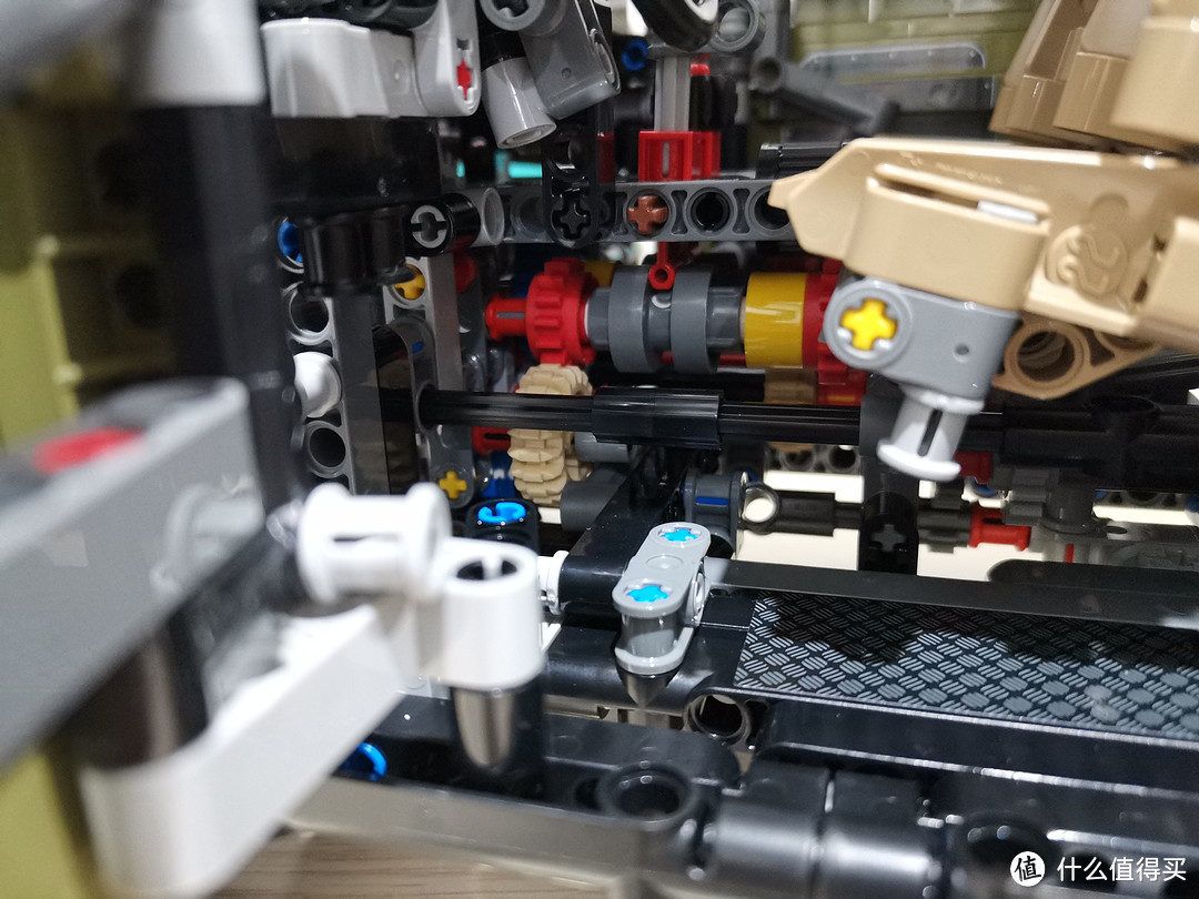 LEGO 机械组系列 42110 路虎卫士越野车 评测