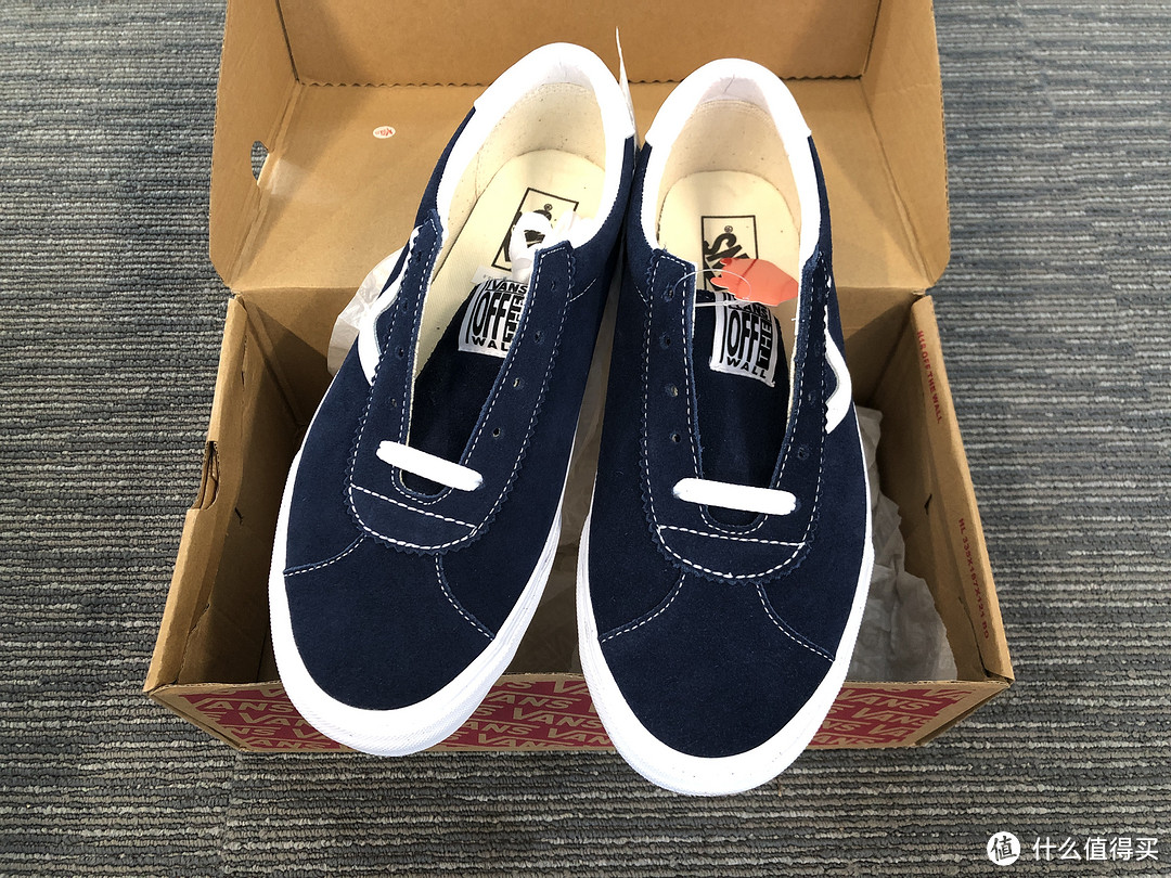 唯品会首单：一双VANS SPORT