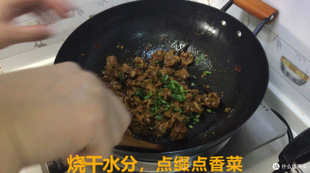 鸡胗这样做，好吃又下饭，简单快手称得上酒席伴侣