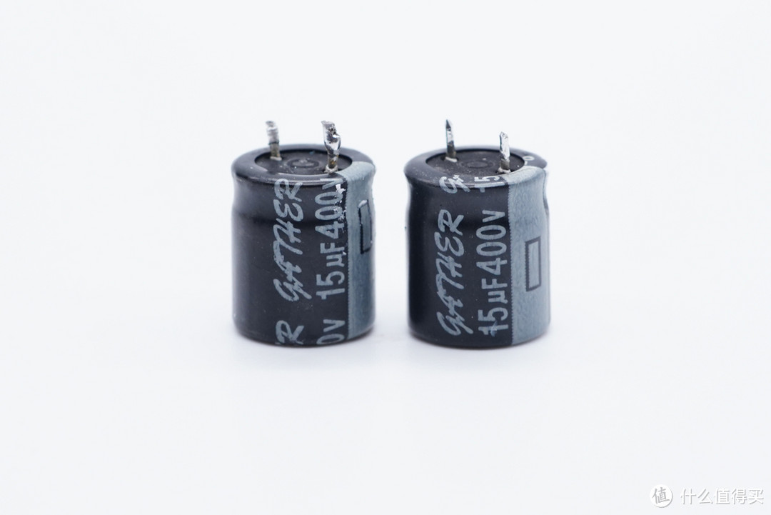 拆解报告:JIWU苏宁极物18W QC快充充电器JWSP-2