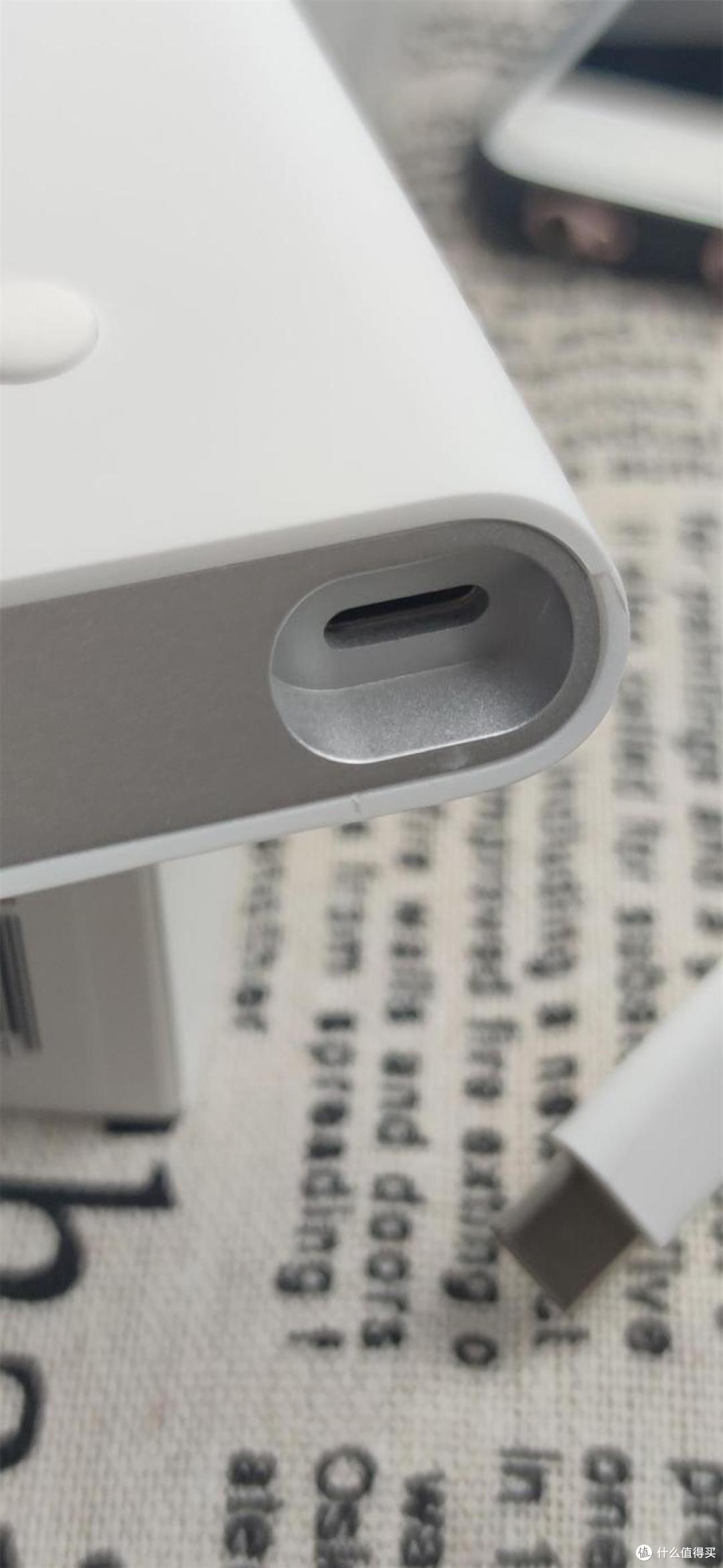 小米智能追踪充电板,是炫技?不,是探索和服务的态度