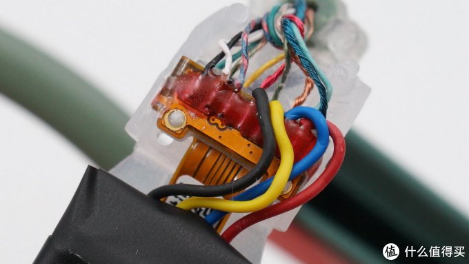 拆解报告:华为 freelace pro 降噪脖挂蓝牙耳机