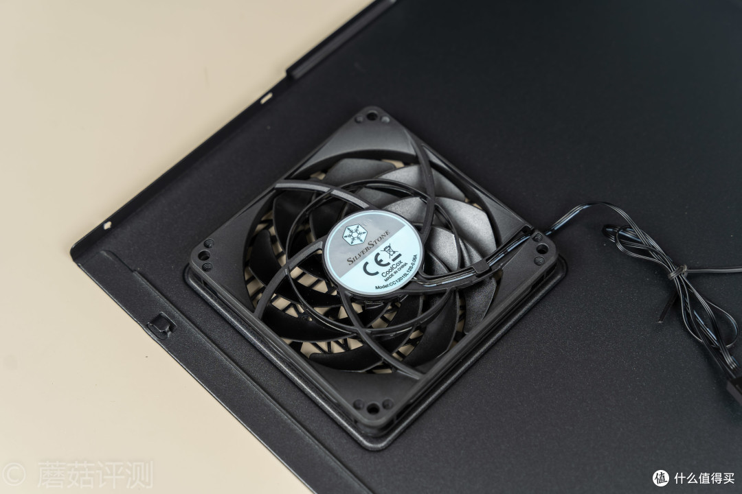 占地面积超小的一款itx机箱,银欣(silverstone)rvz03小乌鸦3机箱 评测