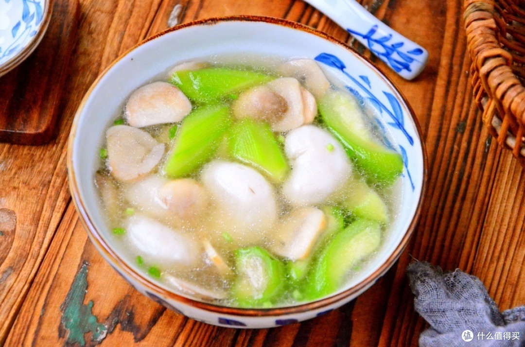 秋天吃鱼吃肉不如喝汤，八道快手汤羹清爽美味又可口，好喝不油腻