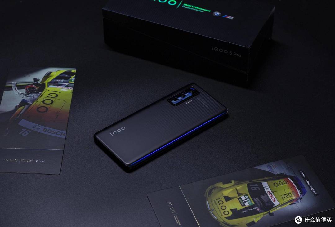 感受全能旗舰的速度与激情,iQOO 5 Pro赛道版开箱体验