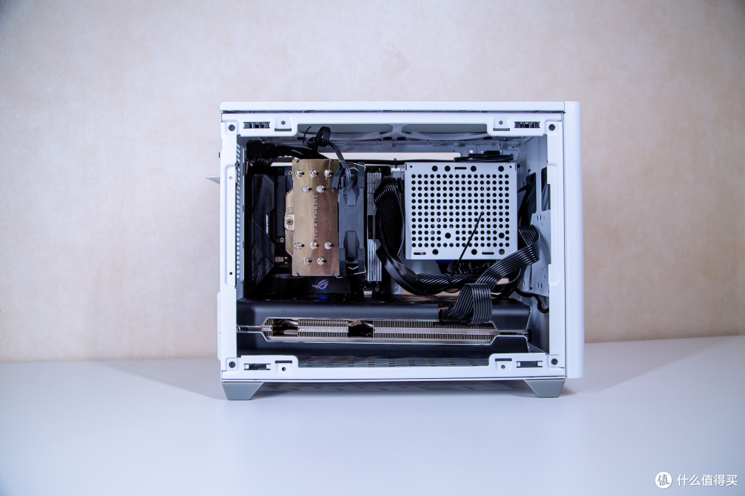 考虑未来提前布置PCIe4.0主机分享:这套白色主题是你的菜吗?