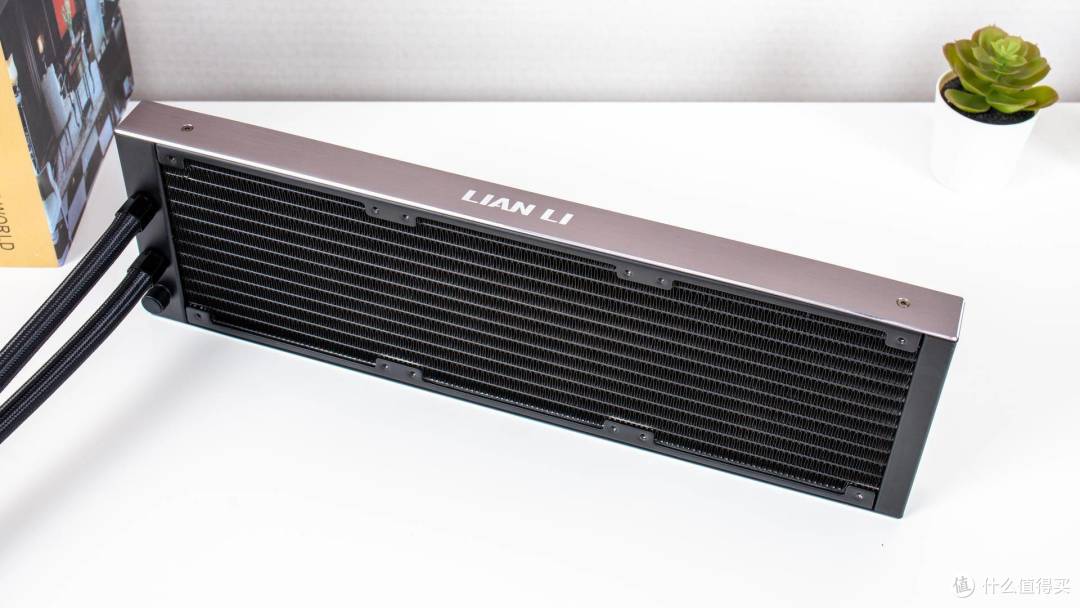 这个新人强得让人意外——联力极圈360水冷测评