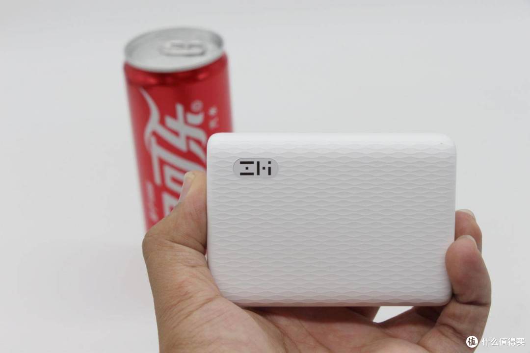 适配新款iPhone,22.5W双向快充:紫米mini充电宝评测