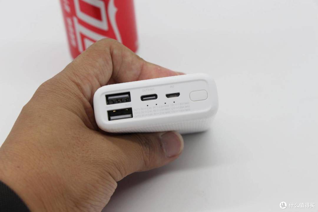 适配新款iPhone,22.5W双向快充:紫米mini充电宝评测