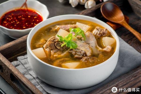炖酸萝卜老鸭汤第一步不是汆水,而是干煸鸭肉,你做对了吗?