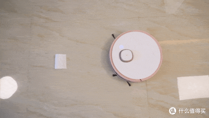 家庭地面清洁新方式“科沃斯N8除菌扫拖机器人”