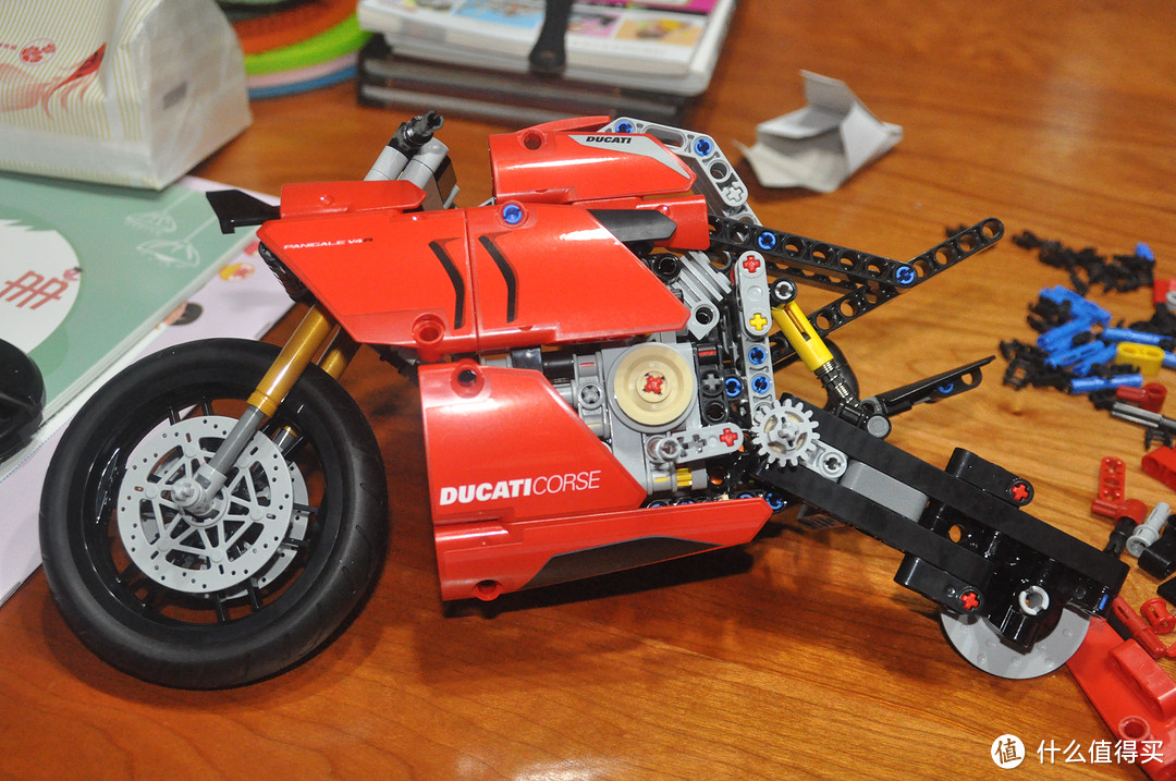 LEGO 乐高 机械组Technic 42107 杜卡迪 Panigale V4R