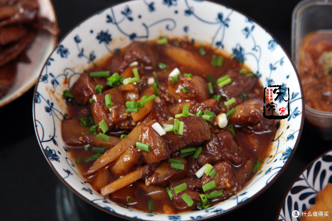 闺蜜来蹭饭,我做3道菜她带2道菜,闺蜜:买的全剩下了,不好吃