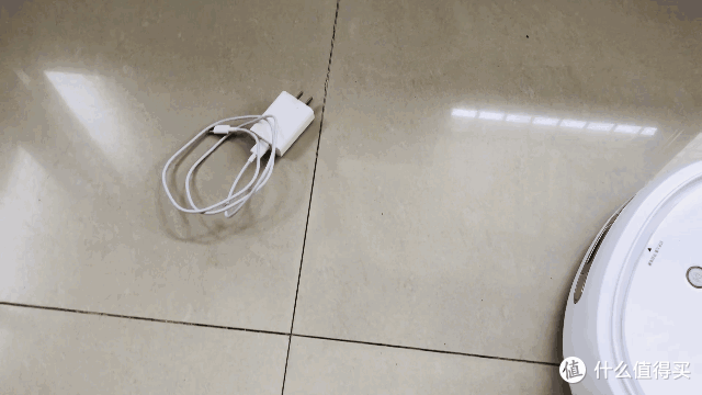 智能扫地机器人怎样选?科沃斯T8+VS云鲸小白鲸对比测试,看完再选准没错