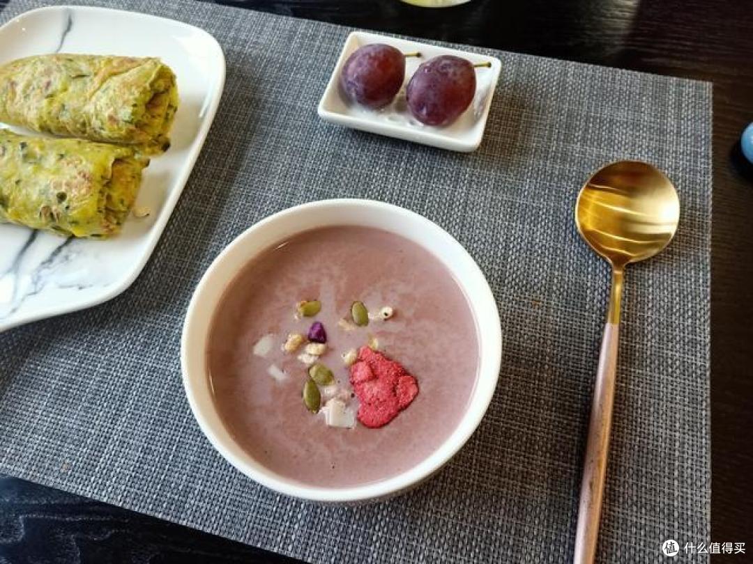 40岁女人不忘精致,“一人食”走红朋友圈:人生在世,美食二字