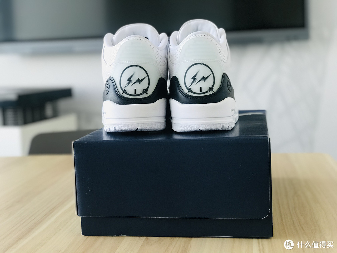 印章大师藤原浩&AJ3开箱,除了闪电外这双鞋还有什么可穿的?