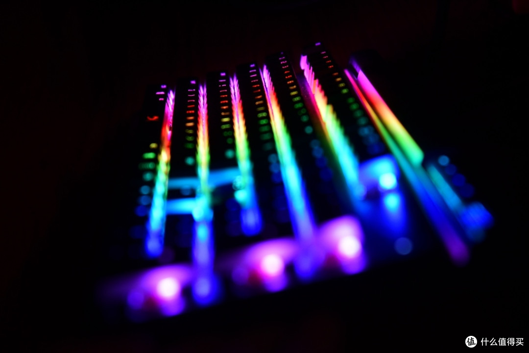 自有轴体，放飞自我—HyperX阿洛伊精英2机械键盘评测
